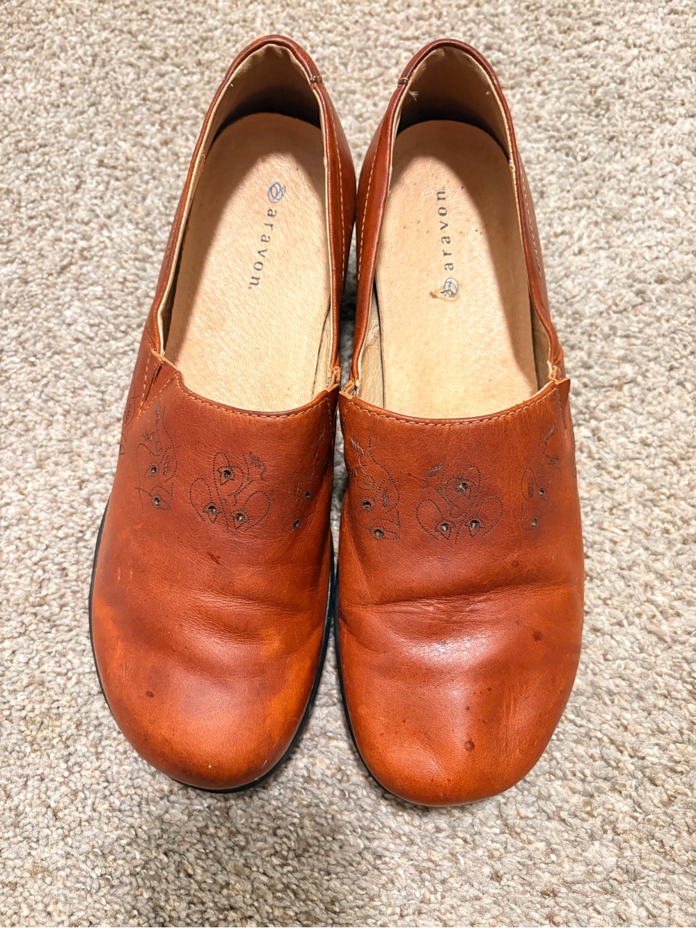 aravon combination last, golden pull on shoes NWOT leather women’s 11